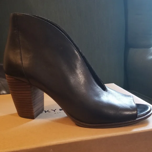 Lucky Brand Dark Brown Leather Ankle Booties - Picture 5 of 7